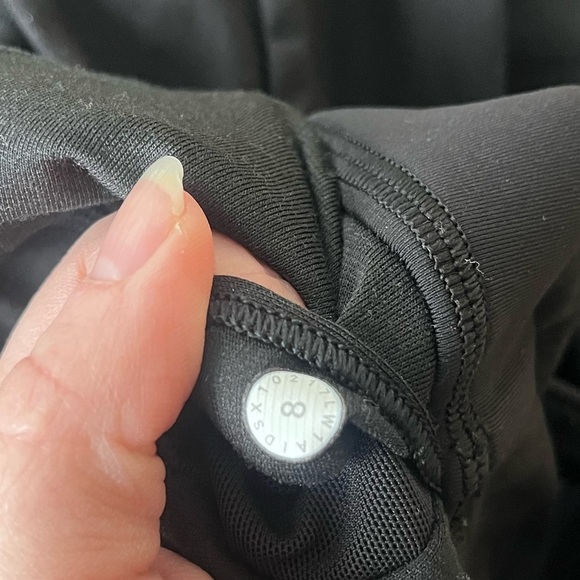 Lululemon Twist Around Tank *Light Support
6
Black - Picture 5 of 5